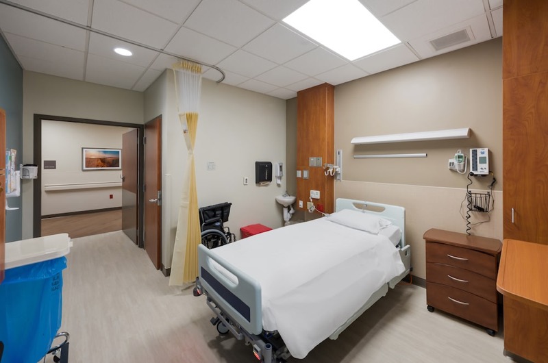 the Palm Beaches - ResidentRoom - ARU